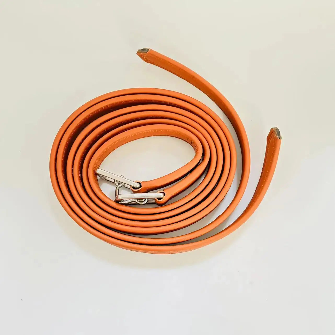 étriviéres en cuir synthétique – Attaches acier inoxydable
