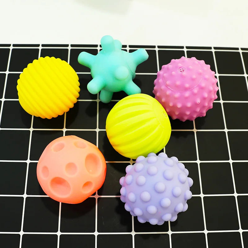 Balle Couinante pour Chiot & Petit Chien – 6 cm, 17 Modèles, Jouet à Mâcher XLeiPet