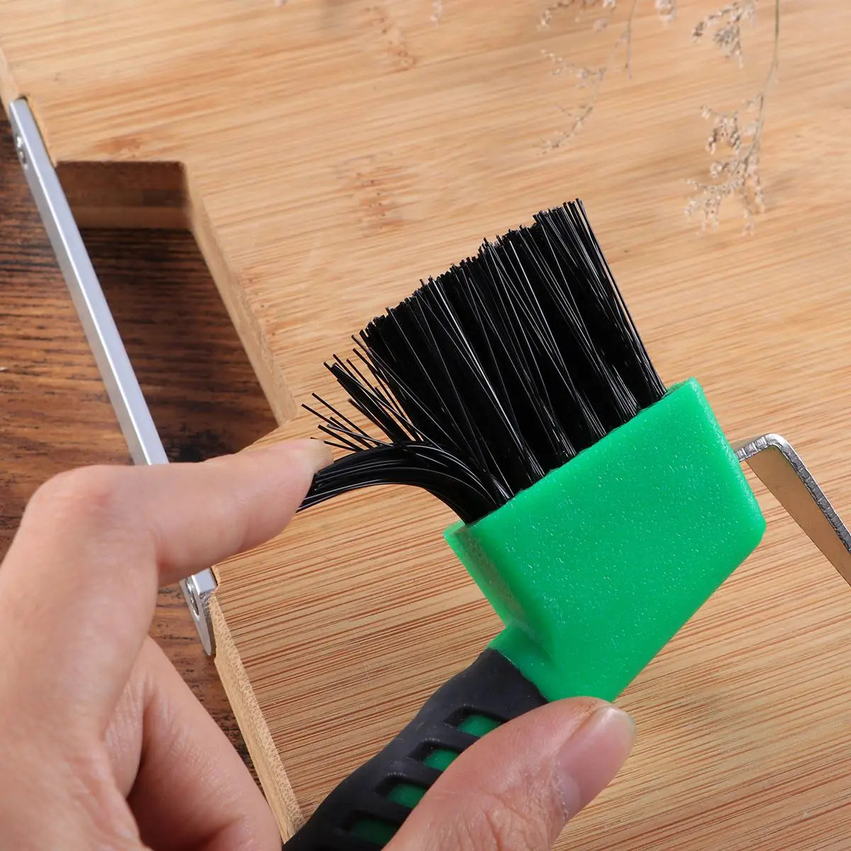 Sabot en acier inoxydable avec brosse, poignée confortable, sabot pour cheval, poils en Nylon durables, outils de toilettage pour chevaux, nettoyage des sabots